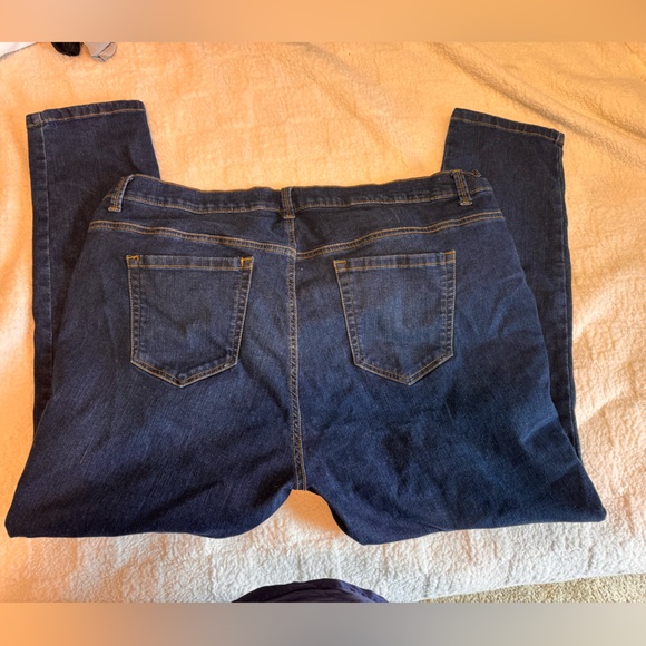 Women's Classic Dark Blue Straight Jeans - Picture 2 of 4